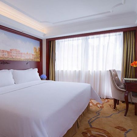 Vienna Hotel Shenzhen Shuiku New Village Экстерьер фото
